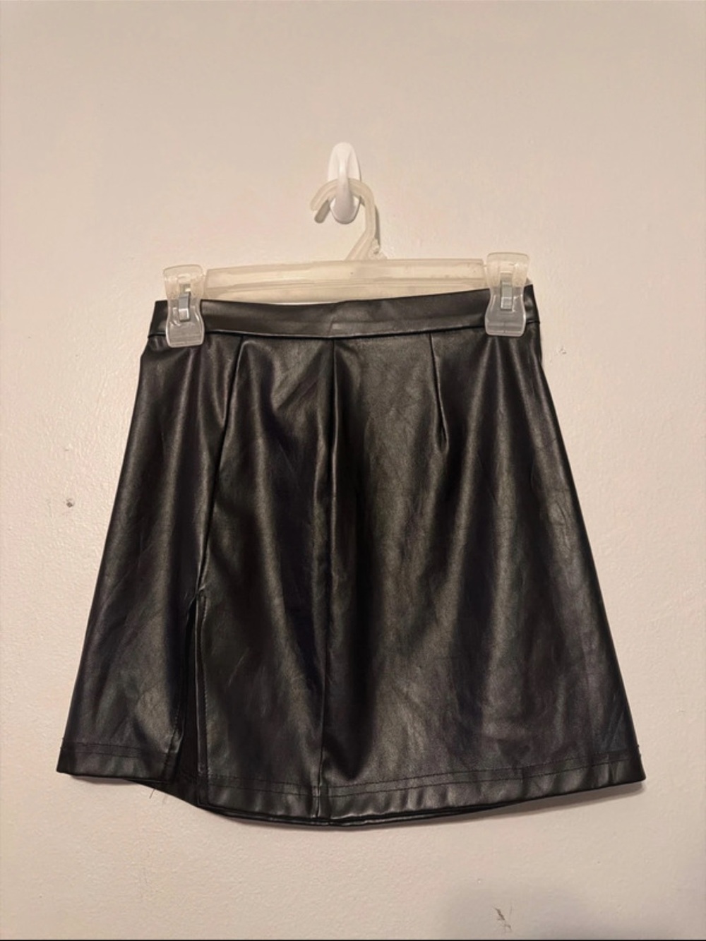 SHEIN Black Faux Leather Mini Skirt